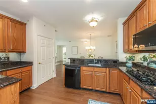 7 Cliff Road D2, Woodland Park, NJ 07424 - Photo 11