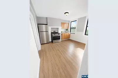 840 Mount Prospect Avenue 3 #3, Newark, NJ 07104 - Photo 3