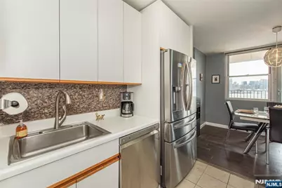 6040 Boulevard East 6F #6F, West New York, NJ 07093 - Photo 7