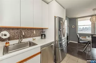 6040 Blvd East 6F, West New York, NJ 07093 - Photo 7