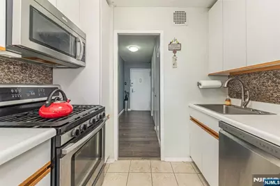 6040 Boulevard East 6F #6F, West New York, NJ 07093 - Photo 5