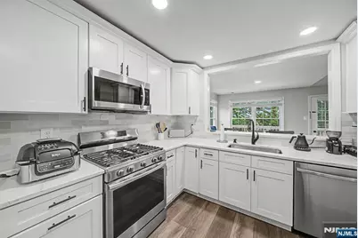 3 Juniper Court 125 #125, Clifton, NJ 07014 - Photo 11