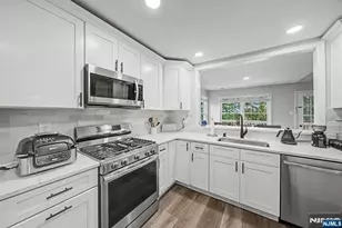 3 Juniper Ct 125, Clifton, NJ 07014 - Photo 11
