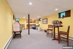 10 Locust Ln, Mahwah, NJ 07430 - Photo 15