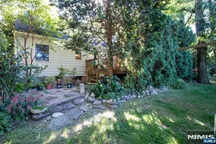 10 Locust Ln, Mahwah, NJ 07430 - Photo 27
