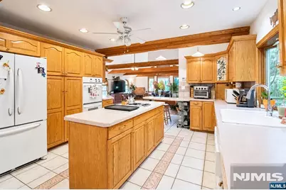 10 Locust Lane, Mahwah, NJ 07430 - Photo 5