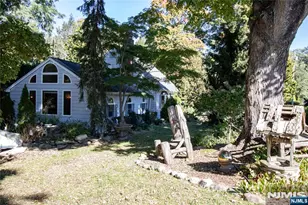 10 Locust Ln, Mahwah, NJ 07430 - Photo 31