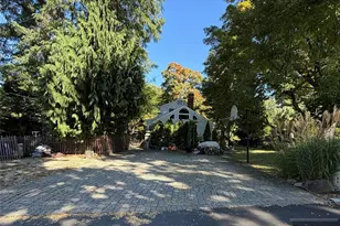 10 Locust Ln, Mahwah, NJ 07430 - Photo 29