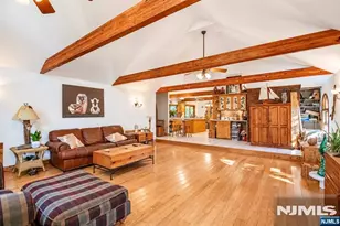 10 Locust Ln, Mahwah, NJ 07430 - Photo 7