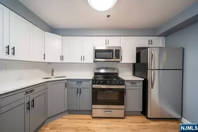 9 Park Avenue 2A #2A, Rutherford, NJ 07070 - Photo 5
