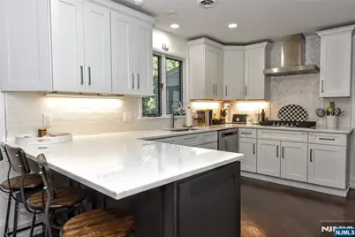 388 Carriage Lane, Wyckoff Township, NJ 07481 - Photo 11