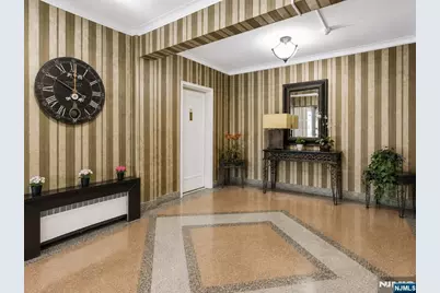 2350 Linwood Avenue 1G #1G, Fort Lee, NJ 07024 - Photo 13