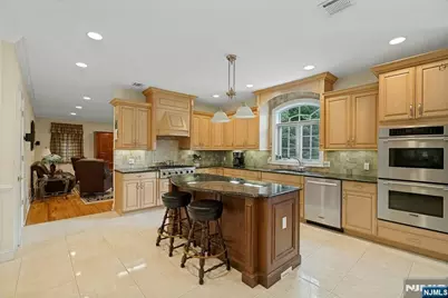 87 Linden Avenue, Emerson, NJ 07630 - Photo 9