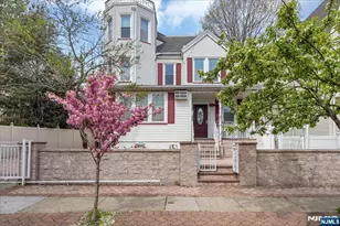 113 Oakwood Ave, Cliffside Park, NJ 07010 - Photo 3