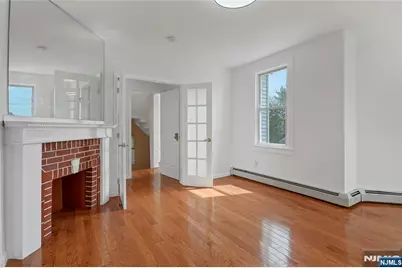 113 Oakwood Avenue, Cliffside Park, NJ 07010 - Photo 7