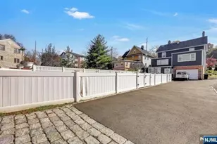 424 Grand Ave, Leonia, NJ 07605 - Photo 3