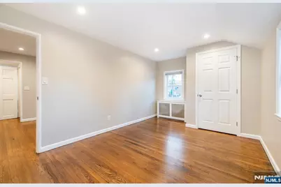 189 Washington Avenue 2nd Floor #2nd Floor, Little Ferry, NJ 07643 - Photo 3
