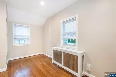 189 Washington Avenue 2nd Floor #2nd Floor, Little Ferry, NJ 07643 - Photo 5