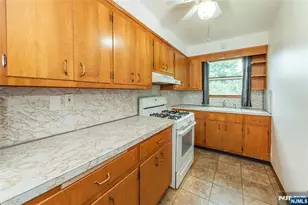343 E Brinkerhoff Ave 2, Palisades Park, NJ 07650 - Photo 13