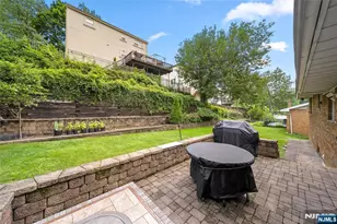 55 Birch St, Englewood Cliffs, NJ 07632 - Photo 27