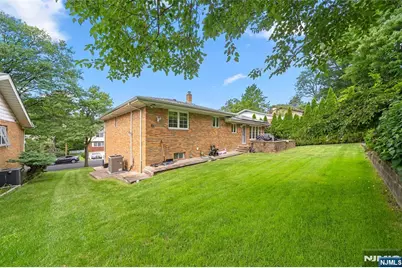 55 Birch Street, Englewood Cliffs, NJ 07632 - Photo 29