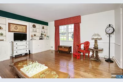 328 Ridgewood Avenue, Ridgewood, NJ 07450 - Photo 19