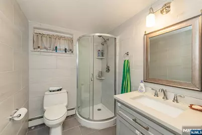 424 Oak Street, Ridgefield, NJ 07657 - Photo 29