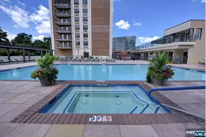 250 Gorge 21B #21B, Cliffside Park, NJ 07010 - Photo 23