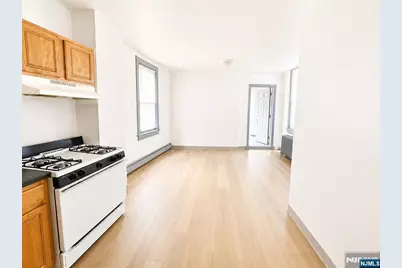 840 Mount Prospect Avenue Apt 1 #APT 1, Newark, NJ 07104 - Photo 5