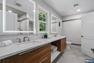 210 Carmal Ct, Wyckoff Township, NJ 07481 - Photo 33