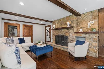 210 Carmal Court, Wyckoff Township, NJ 07481 - Photo 9