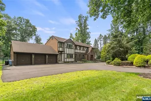 81 Old Tappan Rd, Old Tappan, NJ 07675 - Photo 1