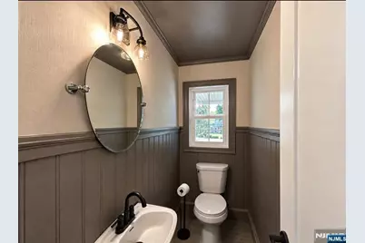 135 Washington, West Caldwell, NJ 07006 - Photo 7