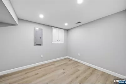 182 W Grand Avenue, Park Ridge, NJ 07656 - Photo 29