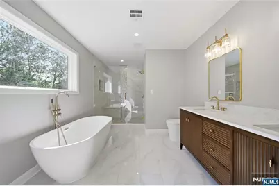 182 W Grand Avenue, Park Ridge, NJ 07656 - Photo 23