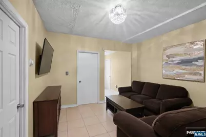 526 E 25th Street, Paterson, NJ 07514 - Photo 9