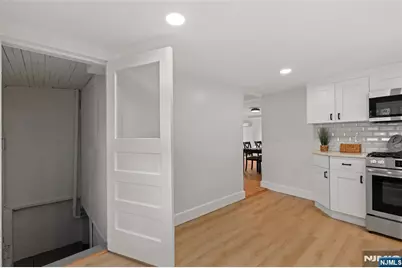 180 Cutter Avenue, Woodbridge Township, NJ 08863 - Photo 15