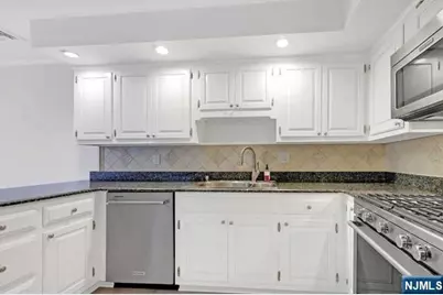 109 E Palisade Avenue 2 #2, Englewood, NJ 07631 - Photo 7