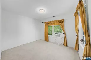 214 Levinberg Ln, Wayne, NJ 07470 - Photo 21
