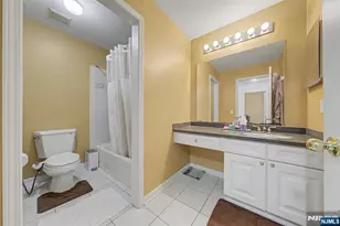 214 Levinberg Ln, Wayne, NJ 07470 - Photo 17