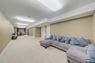 214 Levinberg Ln, Wayne, NJ 07470 - Photo 25
