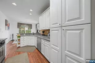214 Levinberg Ln, Wayne, NJ 07470 - Photo 13