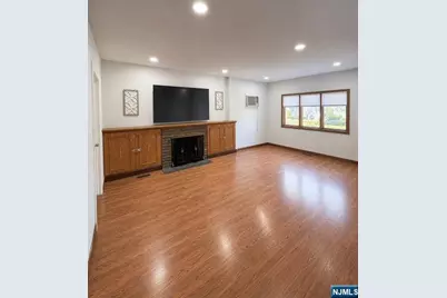344 Valley Brook Avenue 1 #1, Lyndhurst Township, NJ 07071 - Photo 7