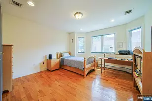 305 E Harriet Ave B, Palisades Park, NJ 07650 - Photo 17