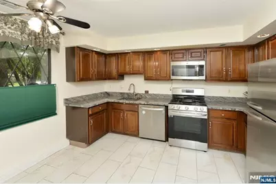 477 Piermont Avenue T477 #T477, River Vale Township, NJ 07675 - Photo 13
