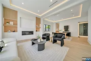 1077 Abbott Blvd, Fort Lee, NJ 07024 - Photo 3