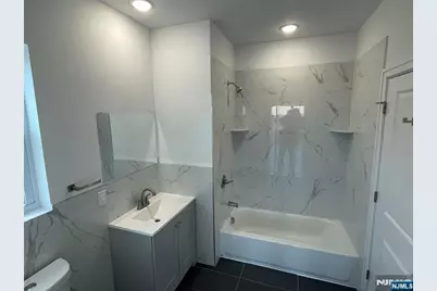 51 Main Street 201 #201, Bergenfield, NJ 07621 - Photo 7