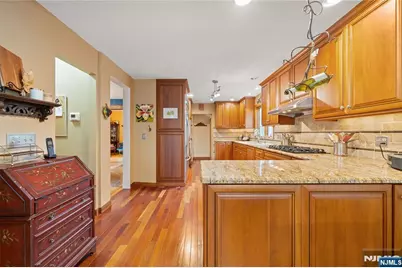 226 Whitford Avenue, Nutley, NJ 07110 - Photo 27