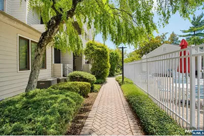 820 Topsail Lane, Secaucus, NJ 07094 - Photo 13