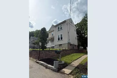 41 Outlook Avenue, Hawthorne, NJ 07506 - Photo 3